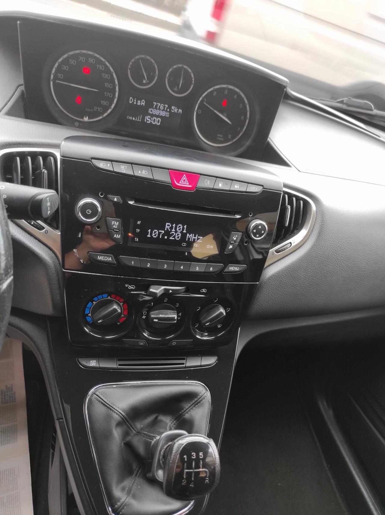 Lancia Ypsilon 2016 0.9 TwinAir Benzina metano LEGA SENSORI BLUETOOTH