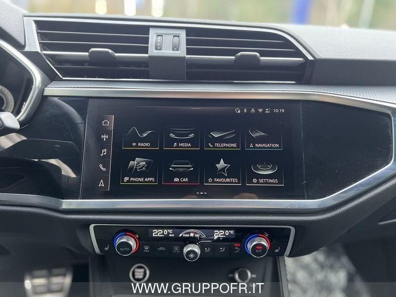 Audi Q3 35 TDI S tronic Identity Black