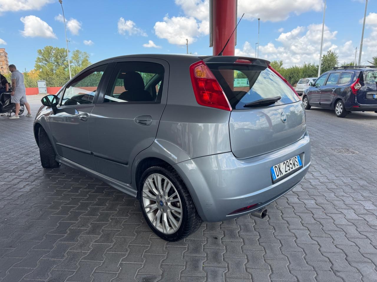 Fiat Grande Punto 1.4 Starjet 16V 5 porte Sport