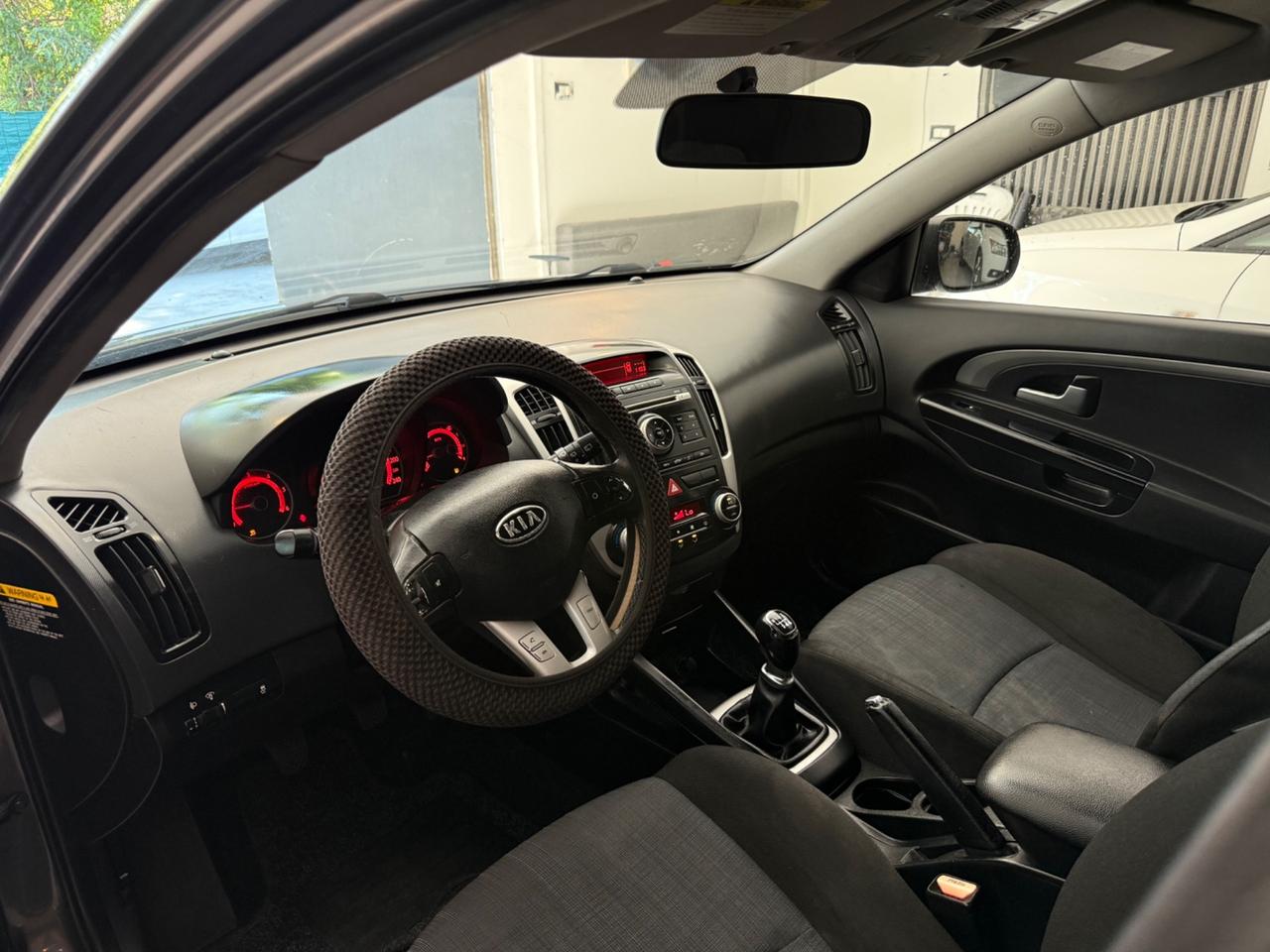Kia Ceed 1.6 DIESEL NEOPATENTATI