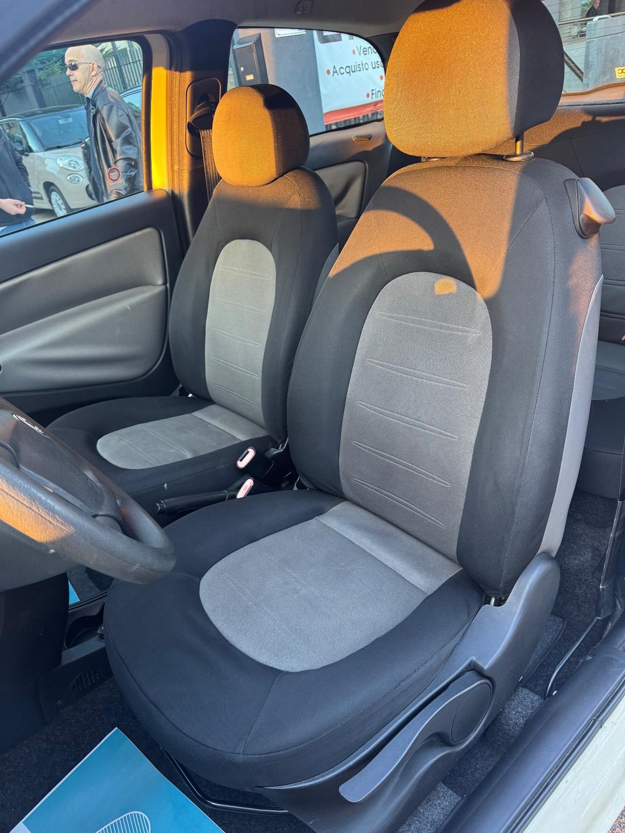 Lancia Ypsilon 1.2 60 cv Argento
