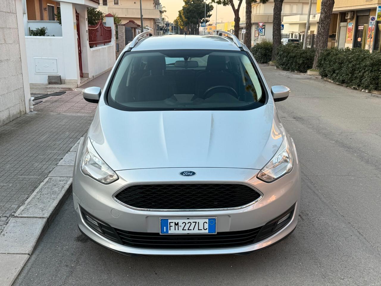 Ford C-Max 2.0 TDCi Powershift 7POSTI *NAVI - 2017