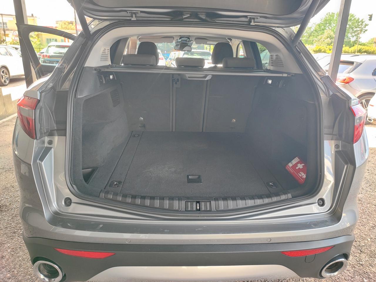 Alfa Romeo Stelvio 2.2 Turbodiesel 160 CV AT8 RWD Sport-Tech