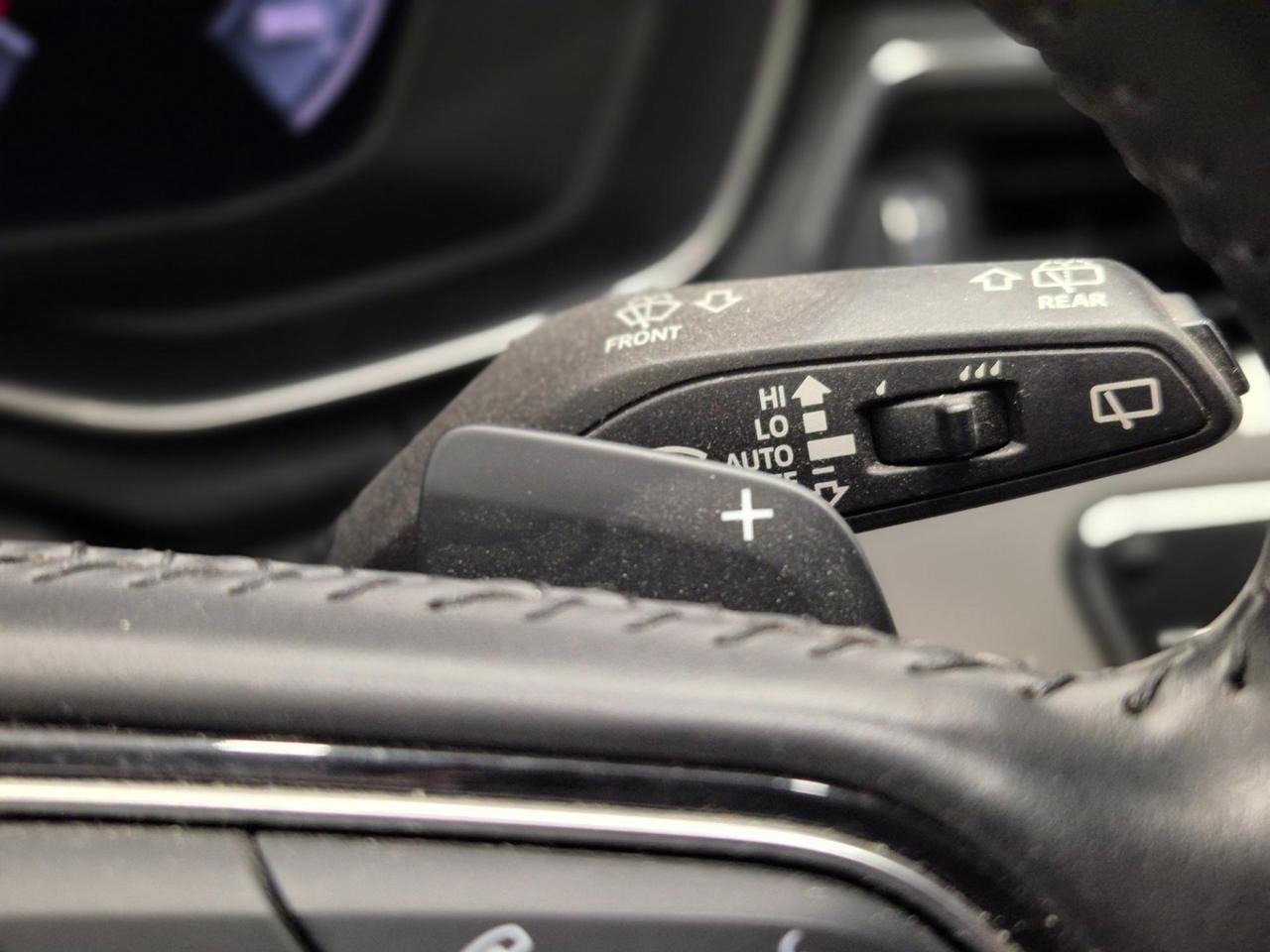 Audi A4 Avant 40 2.0 tdi S Line edition 190cv s-tronic - ACC/Lim - Sens. Park.