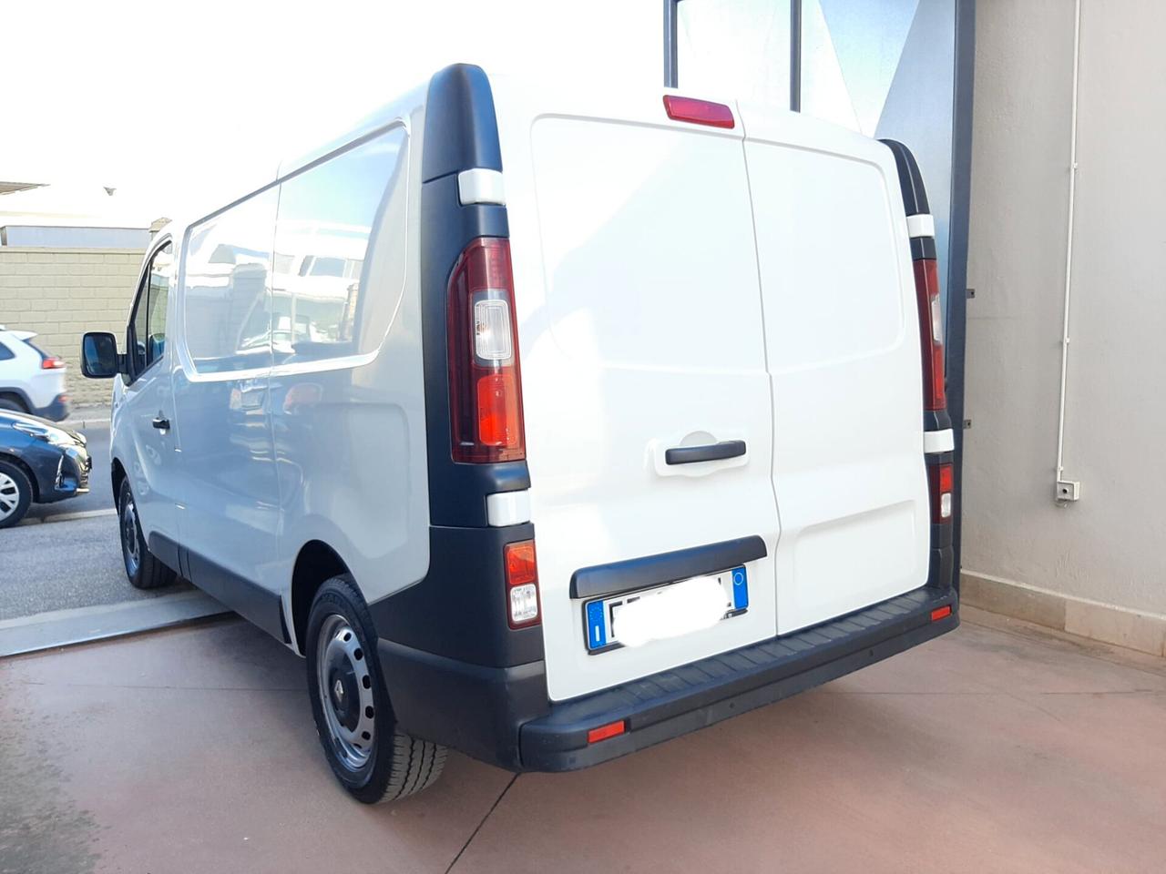 Renault Trafic 1.6 L1 H1 T27 1.6 DCI 120CV