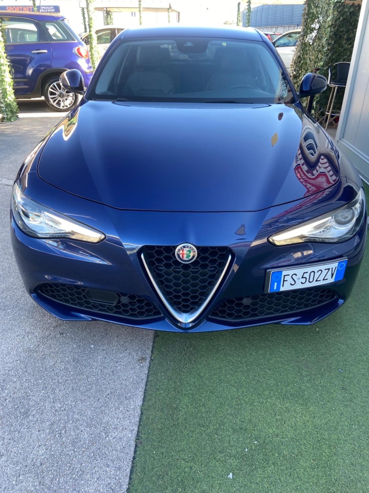 Alfa Romeo Giulia 2.2 160CV AT8 nuovissima garanzia