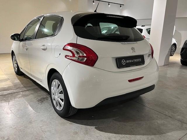 Peugeot 208 1.4 e-HDi 68 CV S&S robotizzato 5 porte Active