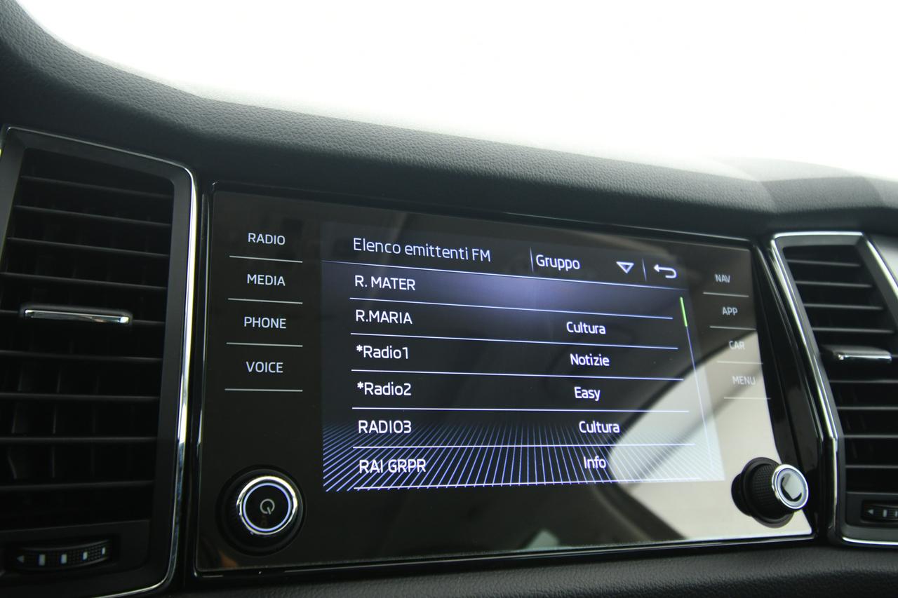 SKODA Kodiaq 2.0 tdi Ambition 4x4 dsg 7p.ti X COMMERCIANTI+TETTO PANO APR+ACC