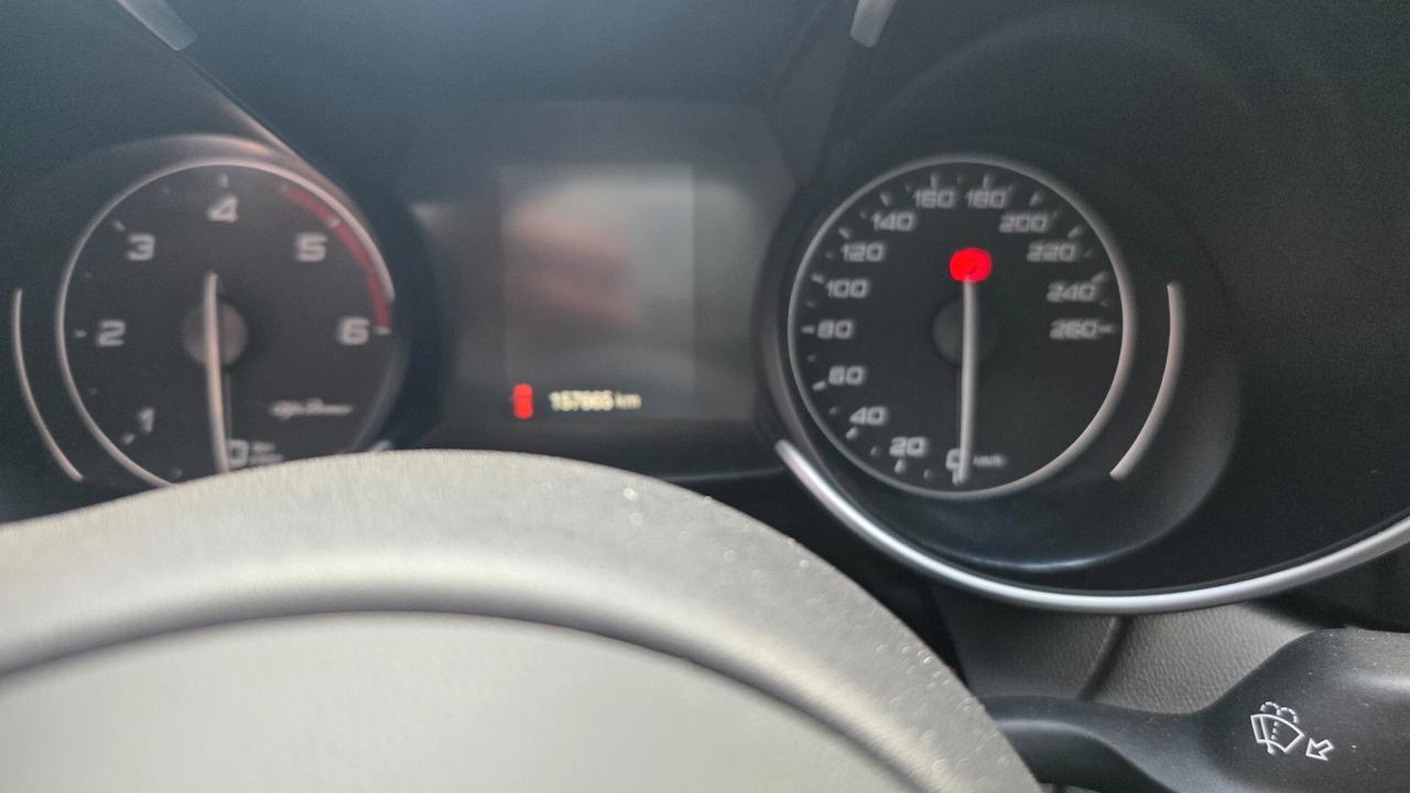 Alfa Romeo Giulia 2.2 Turbodiesel 180 CV Super
