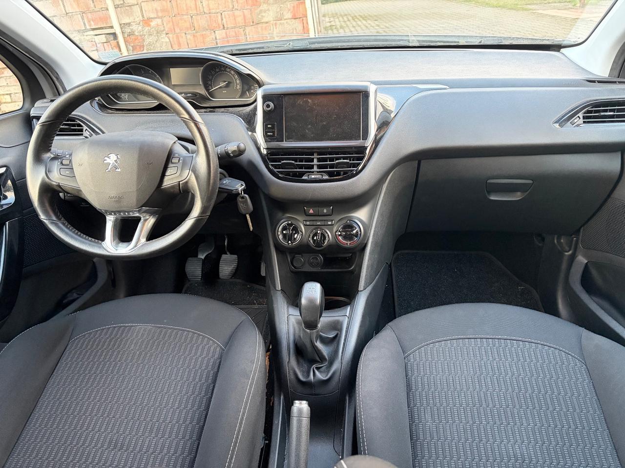 Peugeot 208 GPL Allure 2017 INCIDENTATA