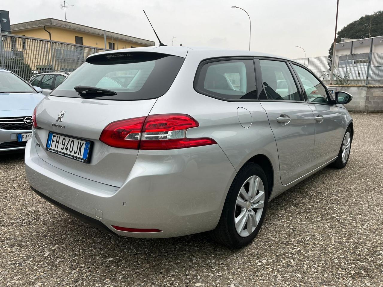 Peugeot 308 BlueHDi 120 S&S Business