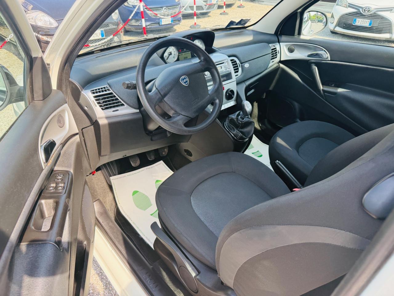 Lancia Ypsilon 1.2 69 CV