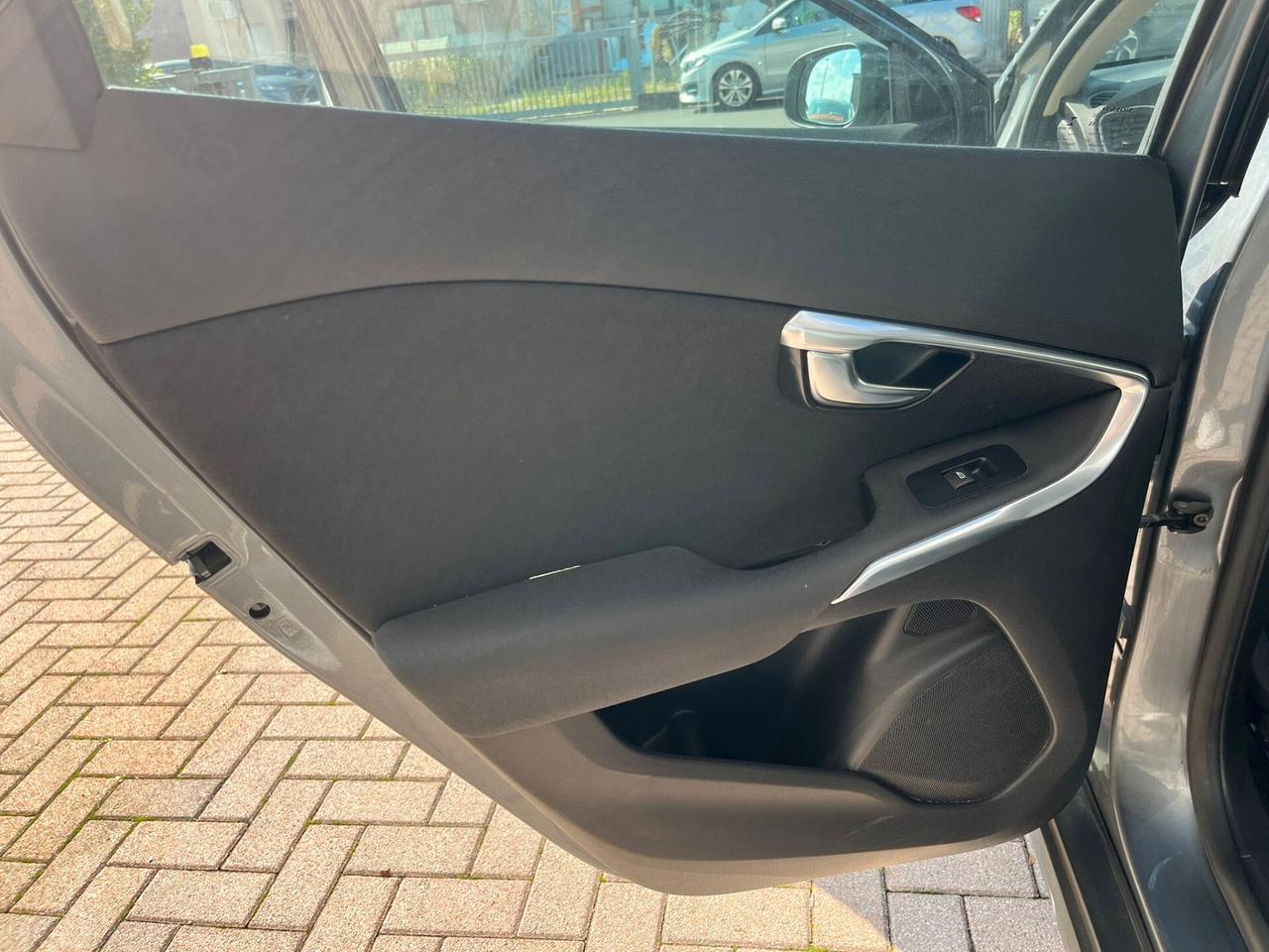 Volvo V40 Cross Country D2 Geartronic GANCIO DI TRAINO