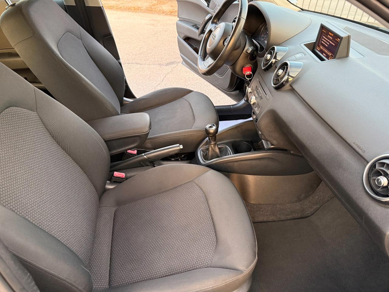 Audi A1 1.2 TFSI S line ok neopatentati