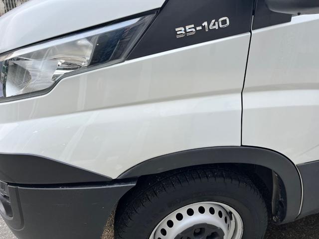 IVECO Daily 35C 140CV Passo corto tetto basso Furgone