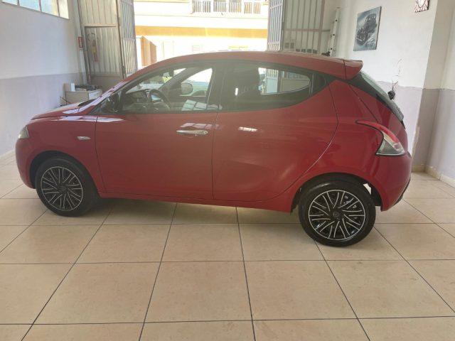 LANCIA Ypsilon 1.0 FireFly 5 porte S&S Hybrid Ecochic Silver