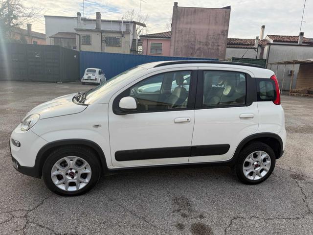 FIAT Panda 0.9 TwinAir Turbo Natural Power Trekking Bellissim