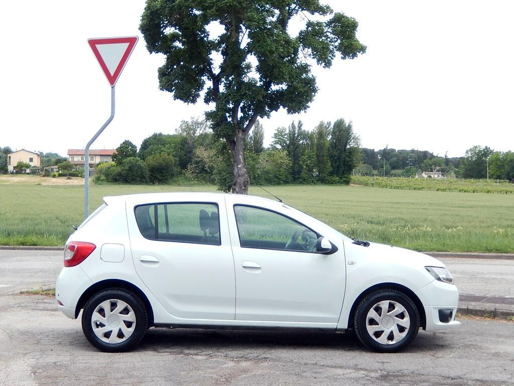 DACIA SANDERO 1.2 impianto GPL -UNIPROPRIETARIO