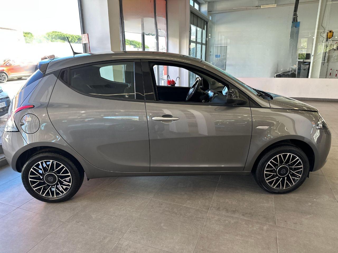 LANCIA Ypsilon III 2021 - Ypsilon 1.0 firefly hybrid Platino s&s 70cv