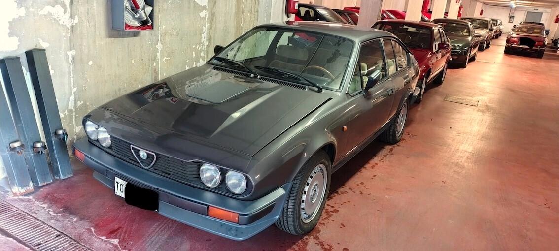 Alfa Romeo Alfetta gtv 2500 v6