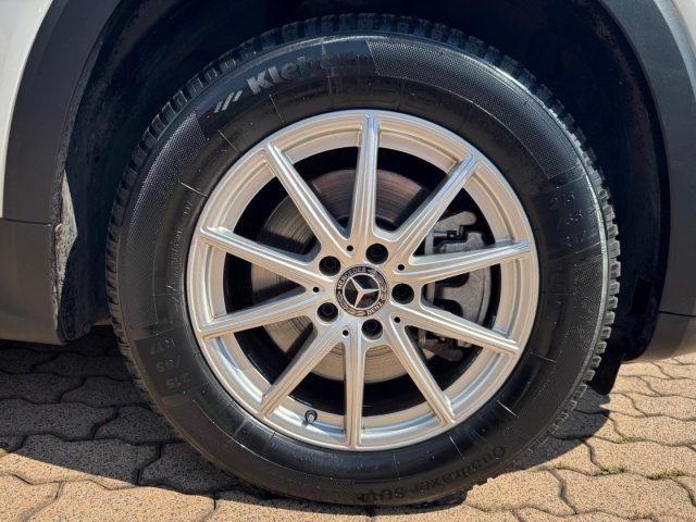 MERCEDES-BENZ GLB 200 d Automatic Business