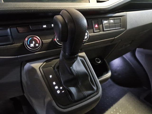 VOLKSWAGEN Transporter 2.0 TDI 150CV DSG PC 9 POSTI KM.97.000 UNIPROP