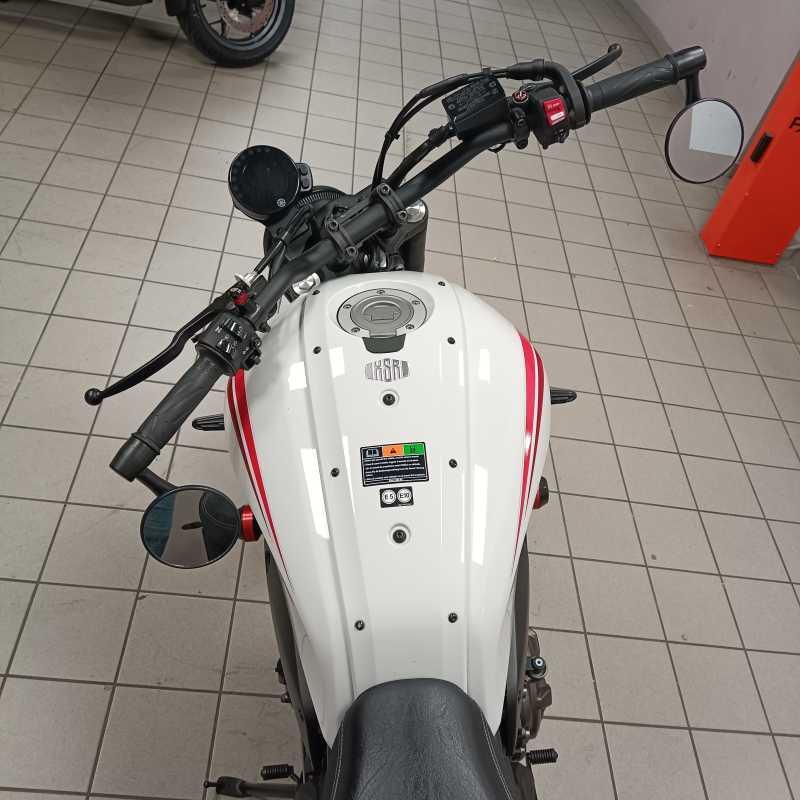 Yamaha XSR 700 - 2024