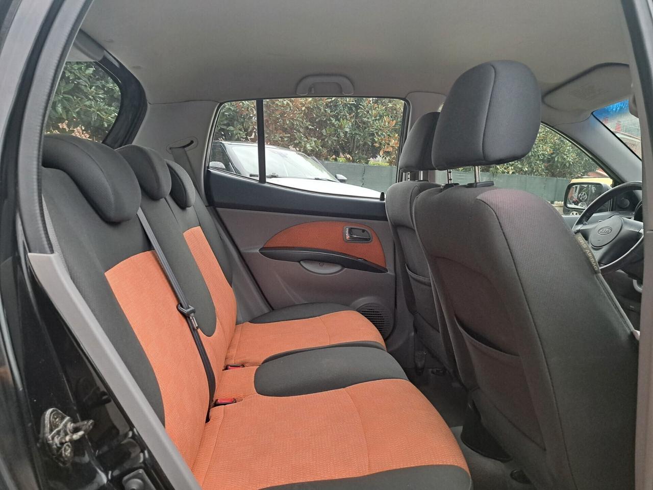 Kia Picanto 1.0 benzina / 65 cv/AUTOMATICA , perfetta NEOPATENTATI