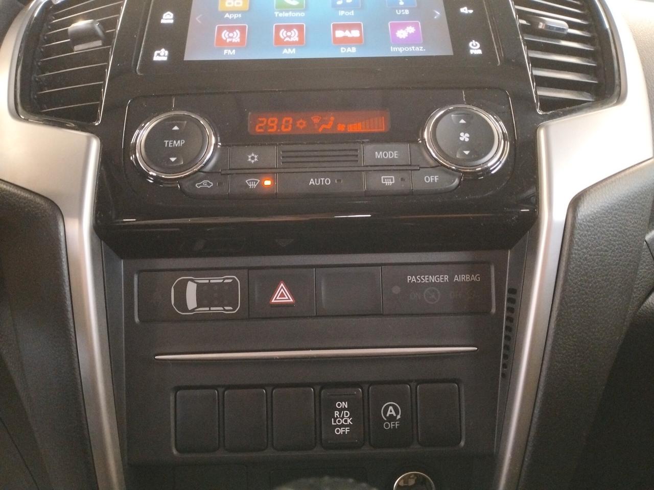 Mitsubishi L200 d.cab 2.3d Hurricane 4wd 150cv - 4x4 IVA ESCLUSA