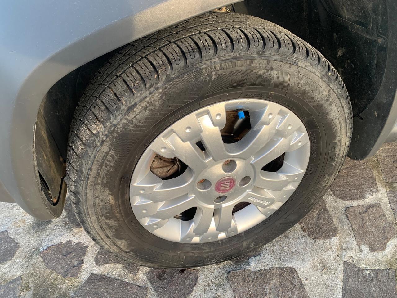 Fiat Strada 1.3 MJT 95CV Pick-up DC Adventure