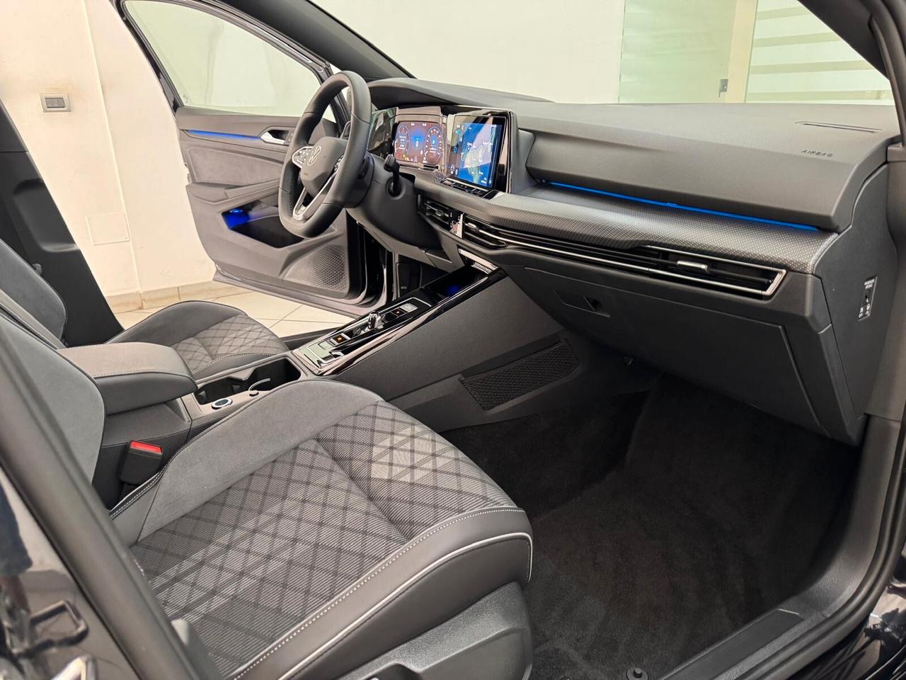 Volkswagen Golf 2.0 TDI 150 CV DSG R-Line 2023 Tetto Apribile