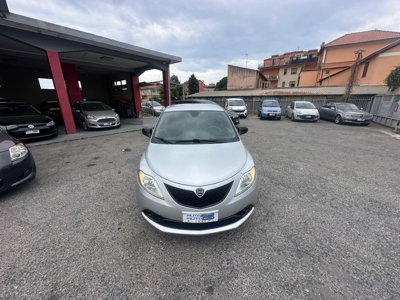 Lancia Ypsilon 1.2 69 CV 5 porte GPL Platinum
