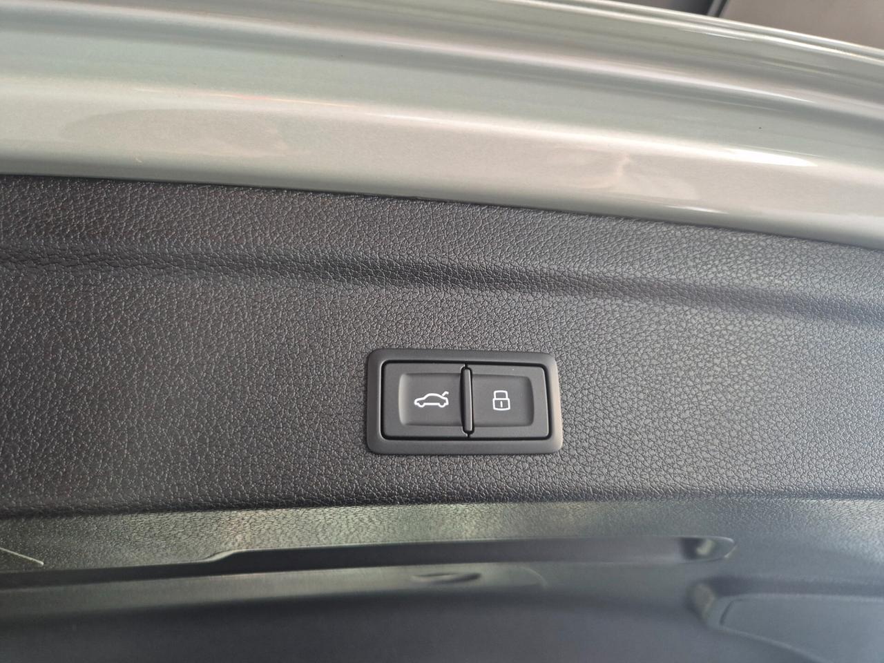 Audi Q3 SPB 35 TDI S tronic Identity Black