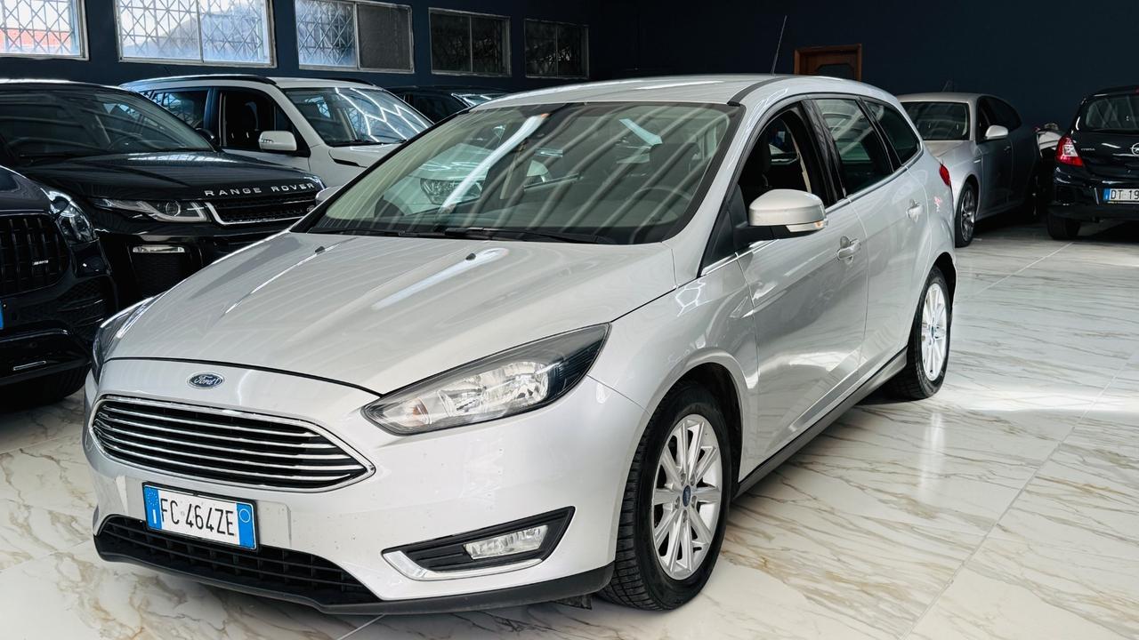 Ford Focus 1.6 120 CV GPL SW Titanium