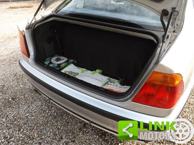 BMW 320 SERIE 3 ( E46 ) 320 I 110 KW con impianto metano