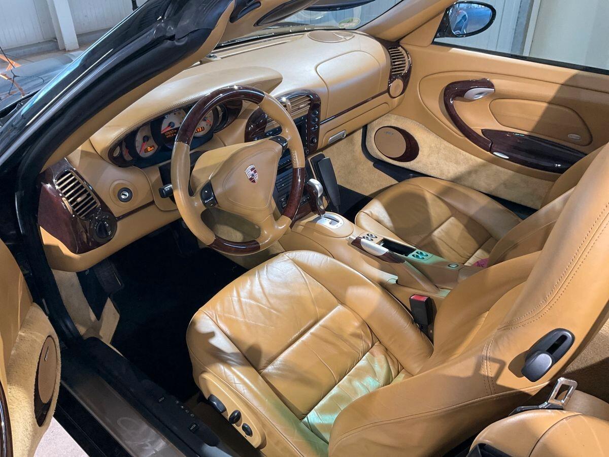 Porsche 911 Carrera 4 cat Cabriolet