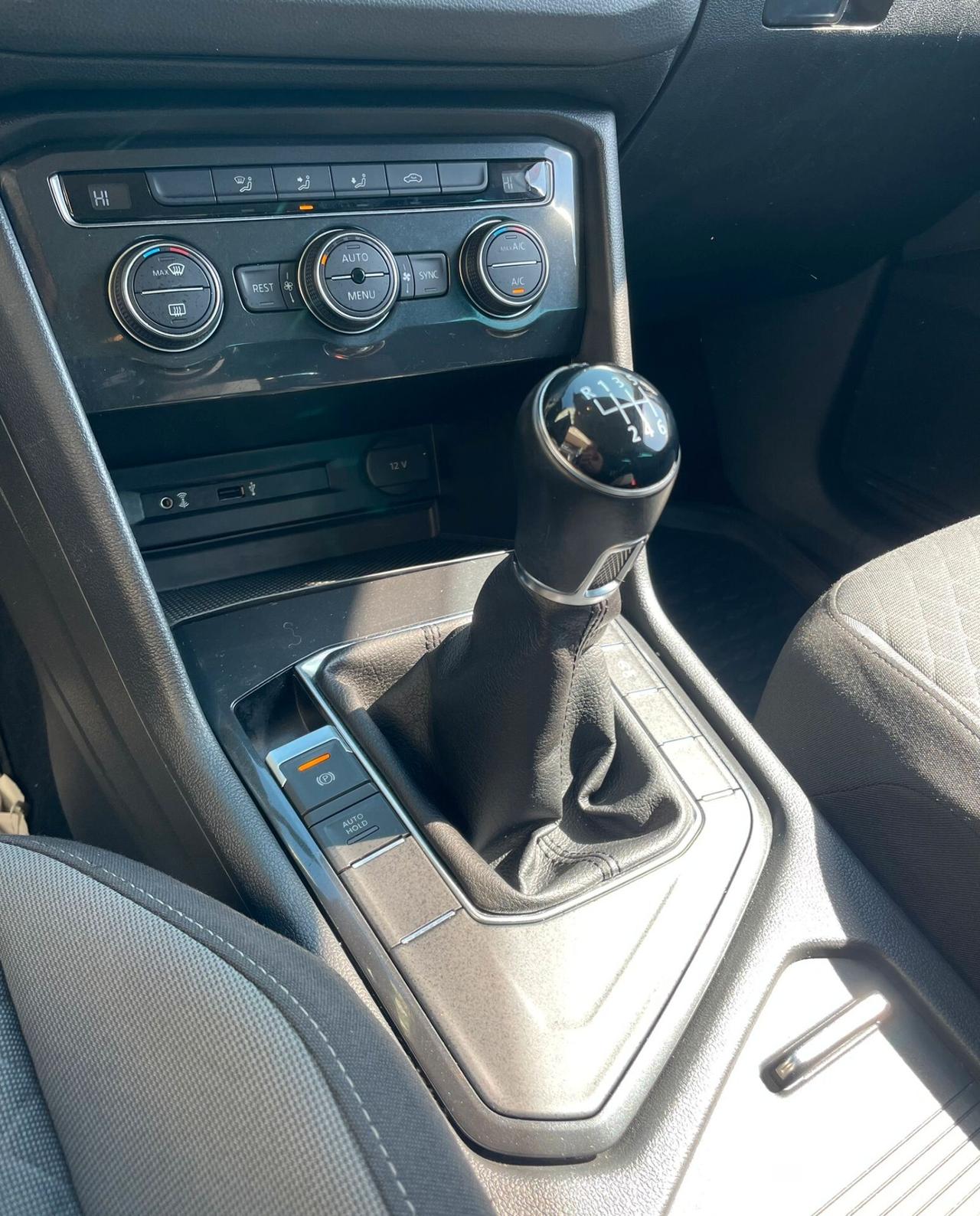 Volkswagen Tiguan 2.0 TDI SCR Business BlueMotion