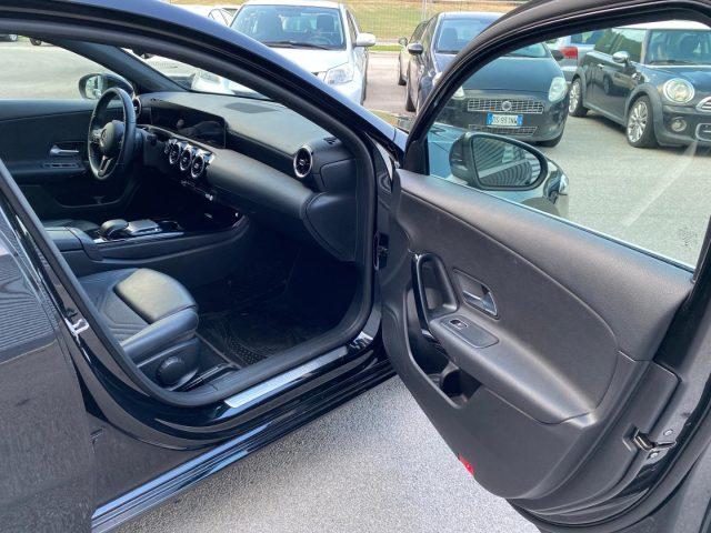 MERCEDES-BENZ A 180 d Automatica 4p. PREMIUM SPORT, SCHERMI GRANDI