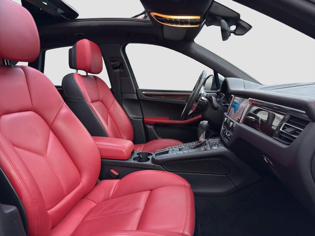 Porsche Macan 2.0 benzina 245 CV tetto 2021