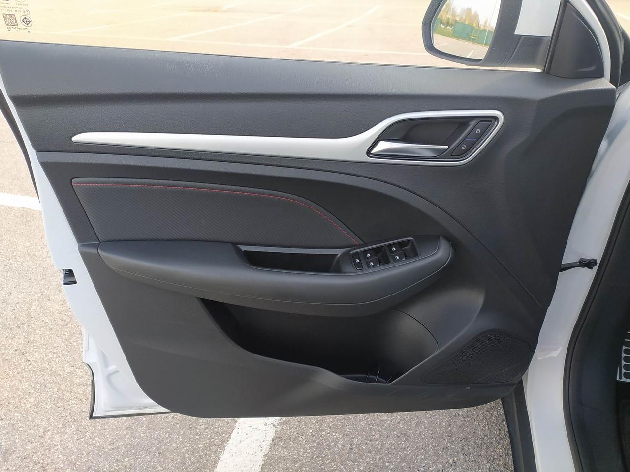 Mg ZS Luxury 1.5 VTi-TECH #9925