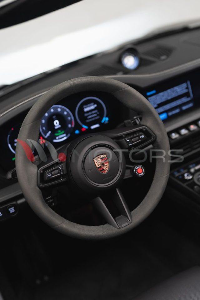 PORSCHE 911 Targa 4 GTS 2025 15.000 km Pari al Nuovo Ful