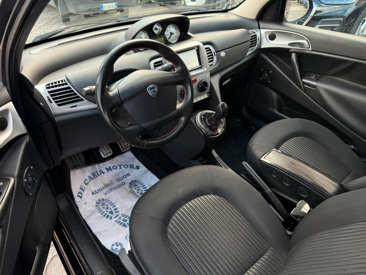 Lancia Ypsilon 1.3 M.J 75CV Platinum - 2011