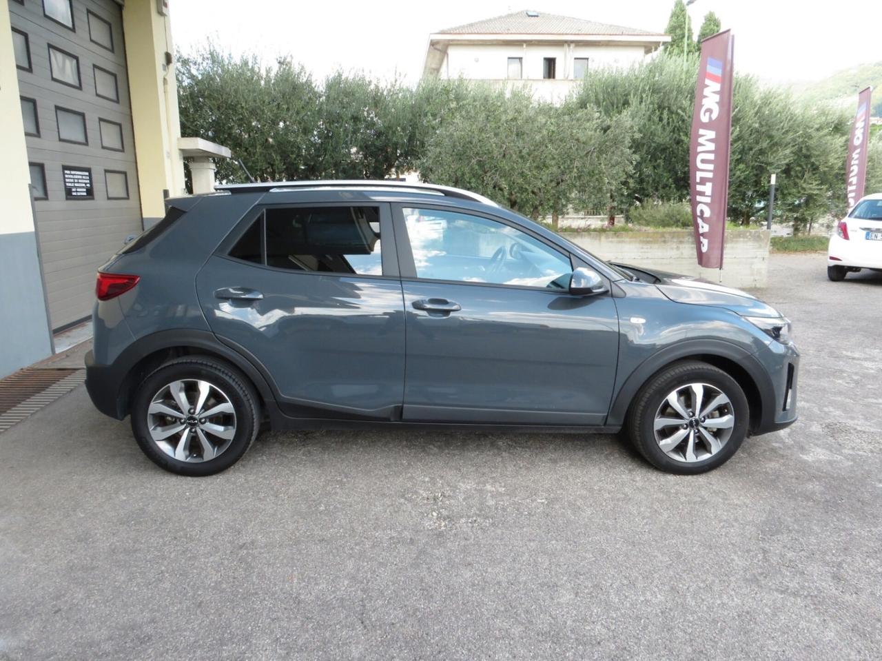 Kia Stonic 1.2 Urban 84cv. full led/adas/retroc/android-apple