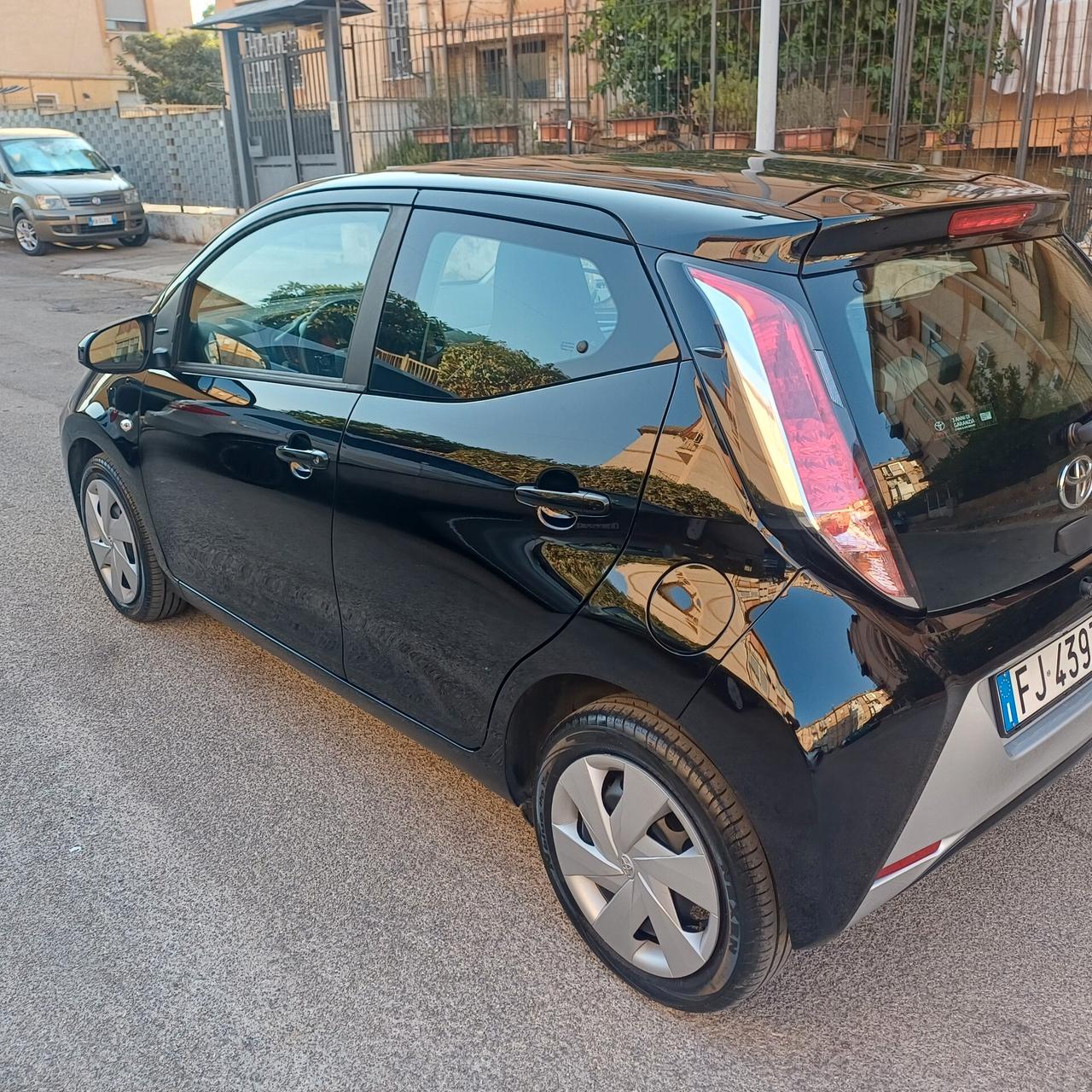 Toyota Aygo 1.0 VVT-i 69 CV 5 porte