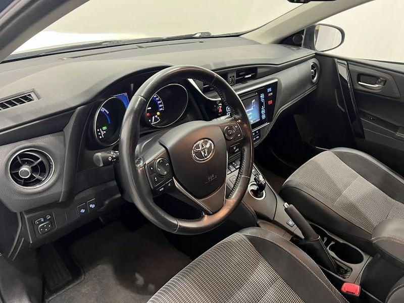 Toyota Auris Hybrid Active +