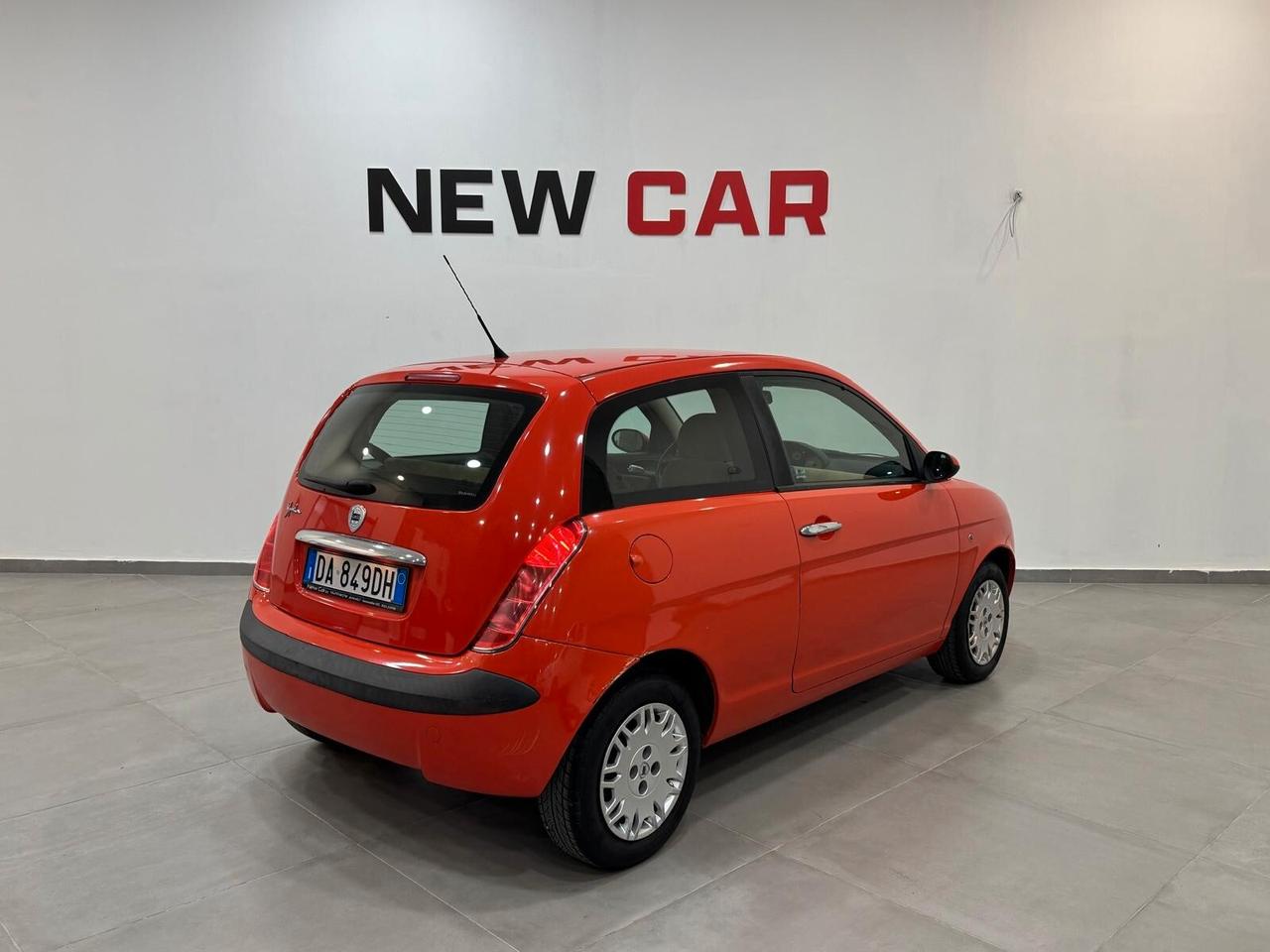 Lancia Ypsilon 1.2 16V Oro