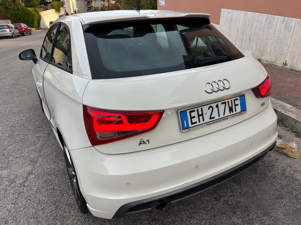 Audi A1 1.6 TDI 105 CV Sline