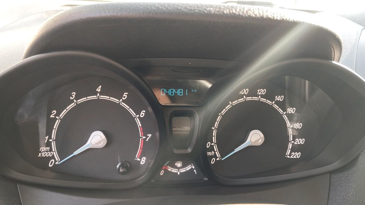 FORD TOURNEO COURIER NAVI-2019