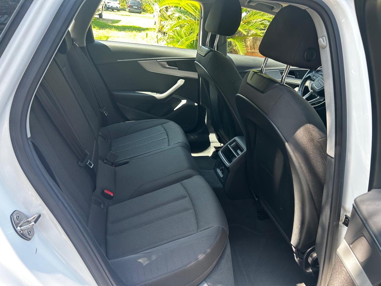 Audi A4 Avant 35 TDI/163 CV S tronic Business Advanced