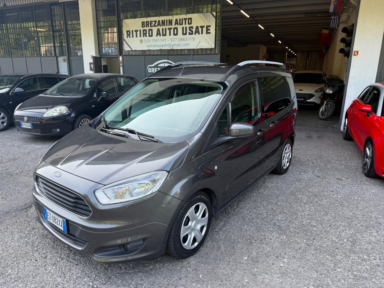 Ford Tourneo Courier Tourneo Courier 1.5 TDCI 75 CV Titanium